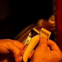 Aparat de ras intim Shav 2 Gold pentru bărbați, aparat de ras electric, mașină de tuns, trimmer pentru părul corporal, utilizare umedă și uscată, IPX7, ediție limitată 4