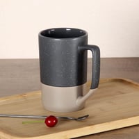 SHOWFULL 500 ml Kétszínű Kerámia Bögre - Nagy Fogantyús Kávés Csésze Fehér Pöttyökkel, Mikrohullámú Sütőben Használható, Férfiaknak és Nőkne 3