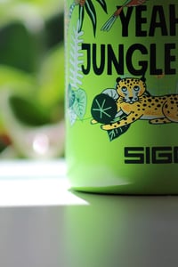Detská fľaša na vodu SIGG Shield One Jungle (0,5 l) – nerezová fľaša na pitie s nepriepustným uzáverom a otváraním jednou rukou 9