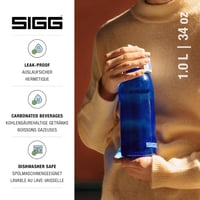 Fľaša SIGG Total Color ONE Tritan na sýtené nápoje – modrá – 1 l 2