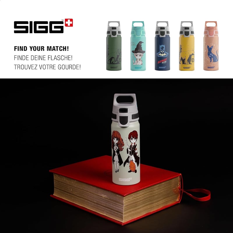 SIGG WMB ONE Alumínium Gyermek Kulacs 0,6L Szénlezárható Szivárgásmentes - 18 Hp Stand Together, Disney & WB