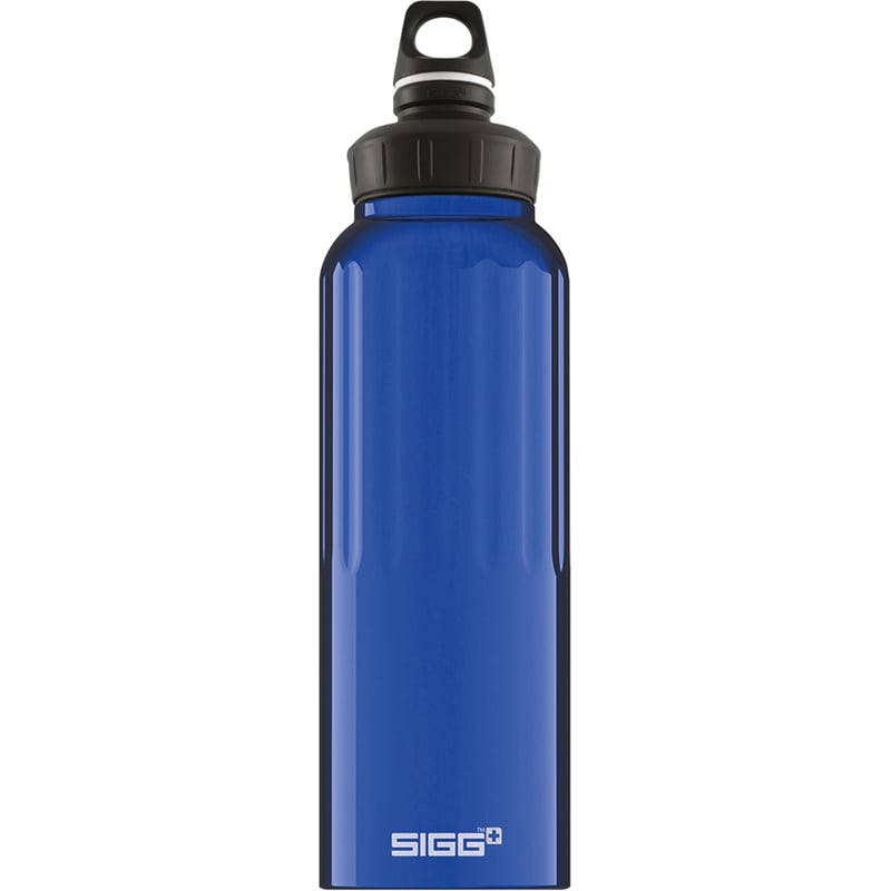 Hliníková fľaša Sigg WMB Traveller 1,5 l – tmavomodrá, na sýtené nápoje, nepriepustná, bez BPA, ľahká športová fľaša