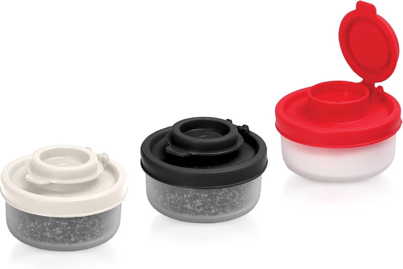 SIGNORA WARE Mini Só-Bors Szóró Készlet Fedéllel - Hordozható Fűszertartó Utazáshoz, Kempingezéshez - Zárható, 3 db-os Szett, 40g