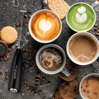 SIMPLETASTE elektromos tejhabosító kézi habtartó 2 elemmel cappuccino latte kávéhoz 4