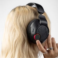 Bezdrôtový herný headset Skullcandy Crusher PLYR 720 – priestorový zvuk THX, viaczmyslové basy, odnímateľný mikrofón, PC/PlayStation/Nintendo, Digi-Black 7
