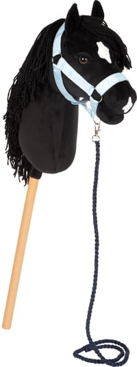 Small Foot Hobby Horse Eddie 12716 čierny koník na tyči s odnímateľnou drevenou tyčou, česateľnou hrivou, ohlávkou, uzdou a vôdzkou, od 3 rokov 2