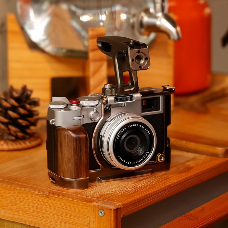 SMALLRIG Retro Védőkeret FUJIFILM X100VI Fényképezőgéphez - Fekete Alumínium Kamera Cage Sínnel és Vakupapuccsal, 133g