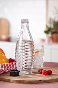 SodaStream staklena karafa 0,6 L - za aparate za gaziranje vode Crystal i Penguin, periva u perilici posuđa, s čvrstim poklopcem 5