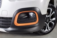 SONAX Kunststoff Neu Schwarz čierny ošetrujúci a renovačný sprej na plasty 100 ml 8