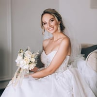 Buchet de mireasă și domnișoară de onoare Sousi, decor de nuntă cu trandafiri artificiali albi, șampanie, 21 cm 3