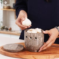 SPESHSTONES Mramorna posuda za češnjak s poklopcem, 11,4 cm, ručno izrađena posuda za pohranu češnjaka za kuhinjsku radnu ploču, održava češnjak svježim 3