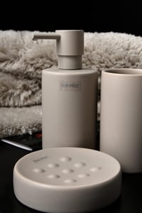 Porcelánový dávkovač na tekuté mydlo Spirella Tube s pumpičkou z nehrdzavejúcej ocele, matná taupe hnedá, 300 ml 2
