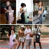 Geantă pentru salteaua de yoga cu compartiment separat pentru articole umede, buzunar lateral cu fermoar, suport pentru sticlă cu șnur și curea de umăr reglabilă 6
