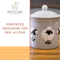 Cutie pentru biscuiți din ceramică albă SPOTTED DOG GIFT COMPANY cu capac etanș, recipient cu model cu miel pentru făină, cafea, ceai, zahăr 4