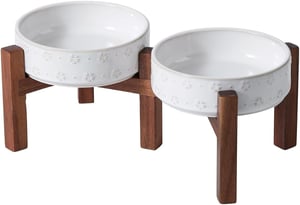 SPUNKYJUNKY kerámia kutyatál akácfa állvánnyal, lapos - 15,5 cm