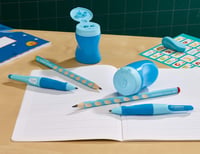 Ergonomické strúhadlo so zásobníkom STABILO EASYsharpener 3 v 1 pre pravákov, modré 4