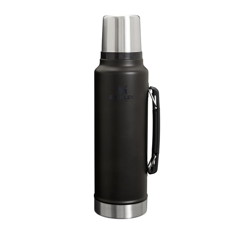 Termos Stanley Classic Legendary 1,4 L, negru mat, oțel inoxidabil, menține temperatura timp de 40 de ore, fără BPA, lavabil în mașina de spălat vase