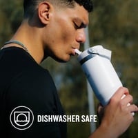 Termoska so slamkou Stanley Flip Straw Tumbler 0,89 l – Udrží nápoj studený 12+ hodín – Vhodná do umývačky riadu – Bez obsahu BPA – Farba: Frost 4