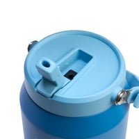 Fľaša Stanley IceFlow Flip Straw 2.0 1,9 l – Azúrovomodrá, bez BPA, nepriepustná, vhodná do umývačky riadu, udrží nápoj ľadovo studený 4 dni 8