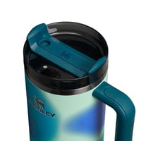 Pohár Stanley Quencher H2.0 FlowState 1,2 l – Coastal Teal Motion | So slamkou, rukoväťou a vekom – Vhodný do umývačky riadu – Bez obsahu BPA 8