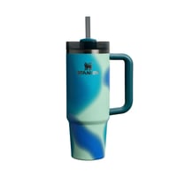 Termoska Stanley Quencher H2.0 Flowstate so slamkou 0,89 l - Coastal Teal Motion - Nerezová fľaša bez obsahu BPA - 9 hodín chladenia - 1