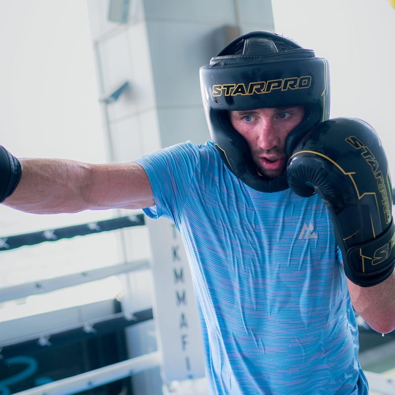 Starpro Premium Boxkesztyű Valódi Bőr Piros-Fekete Profi Edzés Muay Thai Kickboxing - 12oz, Dourado/Preto