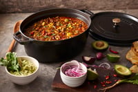 Liatinový hrniec Staub Cocotte s pokrievkou, oválny, 31 cm, 5,5 l, čierny, vhodný na indukciu, vyrobený vo Francúzsku 6