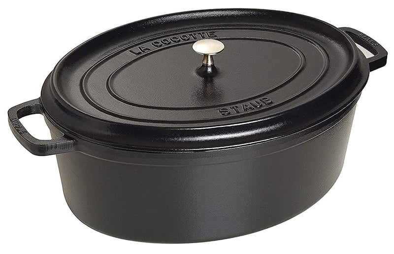 Liatinový hrniec Staub Cocotte s pokrievkou, oválny, 31 cm, 5,5 l, čierny, vhodný na indukciu, vyrobený vo Francúzsku