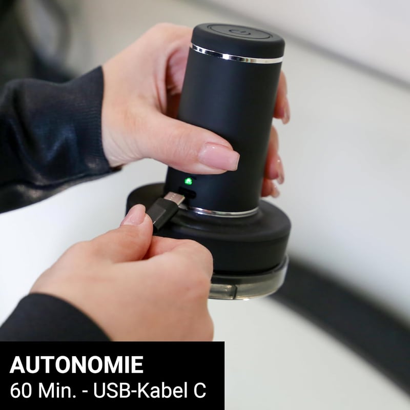STEAMONE USB-C töltős szövetgombeltávolító ergonomikus fogantyúval és rozsdamentes pengékkel