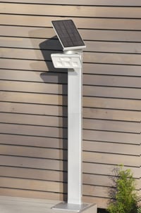 Steinel XSolar GL-S ezüst LED napelemes kerti lámpa mozgásérzékelővel, 140°, 5 m hatótáv, 150 lm, állítható magasság 2