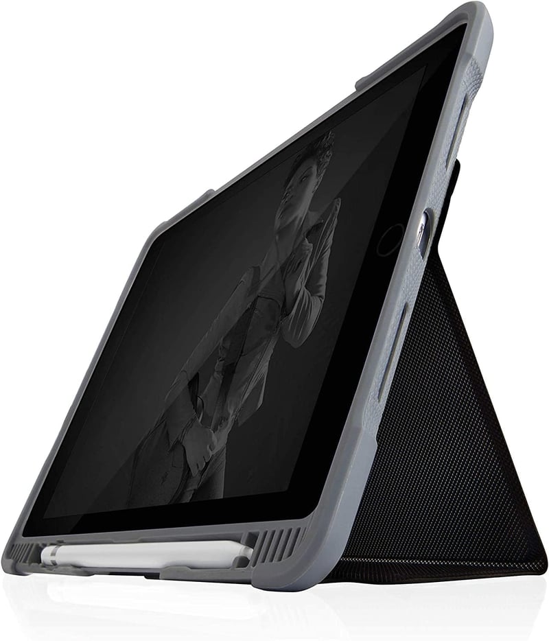 STM Dux Plus DUO iPad 10.2" tok fekete/átlátszó Apple Pencil tartóval