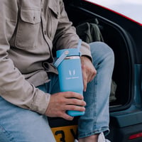 Nerezová termoska na pitie Super Sparrow Twistpath s viečkom so slamkou Flex – 900 ml – bez BPA, nepriepustná, kompatibilná s držiakom na poháre v aute 5