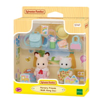 Sylvanian Families 5747 Dobrodružná škôlka: Kamaráti zo škôlky – súprava figúrok pre malé deti 1