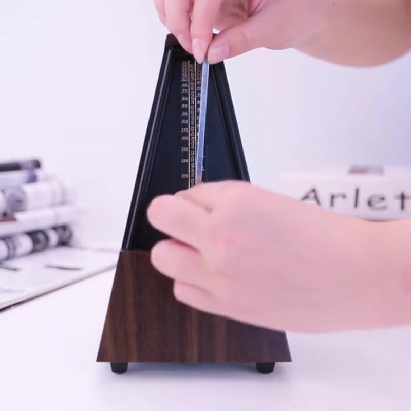 TAMUME Rozsdabarna Antik Mechanikus Metronóm 40-208 BPM Csengővel