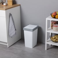 TATAY Smart 25L Odpadkový kôš s výklopným vekom do kuchyne, biely | Plast bez obsahu BPA | Na vnútorné aj vonkajšie použitie | Pre 30 l vrecia | 26x34x47 cm 4