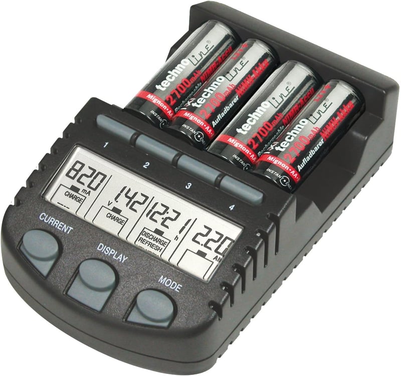 Technoline BC-700 Akkumulátor Töltő Német Verzió - BC 700 set without batteries