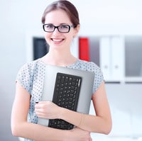 TECKNET Wireless Billentyűzet QWERTY Olasz Layout, PC és Android TV-hez, Hosszú Akkumulátor Élettartam 8