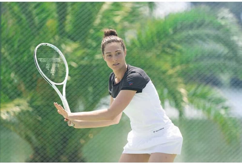 Tecnifibre Tempo teniszütő 285g grafitváz fehér színben grip 2 méret haladó játékosoknak