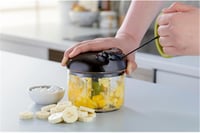 Tefal 900 ml-es edény/tál/konyhai termék

Sajnos az eredeti termékleírás túl általános (csak "Tefal., 900 ml"), így nem tudom pontosan azono 2