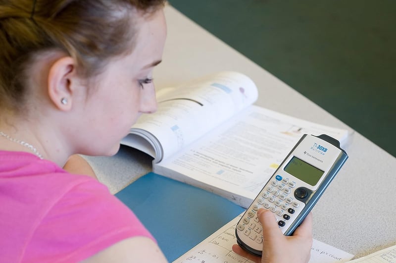 Texas Instruments TI-30XB Multiview Tudományos Számológép Szürke