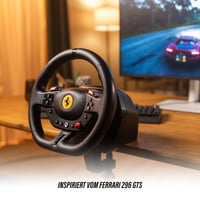 Volant a súprava pedálov Thrustmaster T98 Ferrari 296 GTS pre Xbox Series X|S, Xbox One a PC – Magnetické pedále, systém Bungee-Cord, ovládač Manettino 3