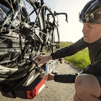 Nosič bicyklov na ťažné zariadenie Thule EasyFold XT pre 2 bicykle, 13-pólový, čierny/hliníkový 8