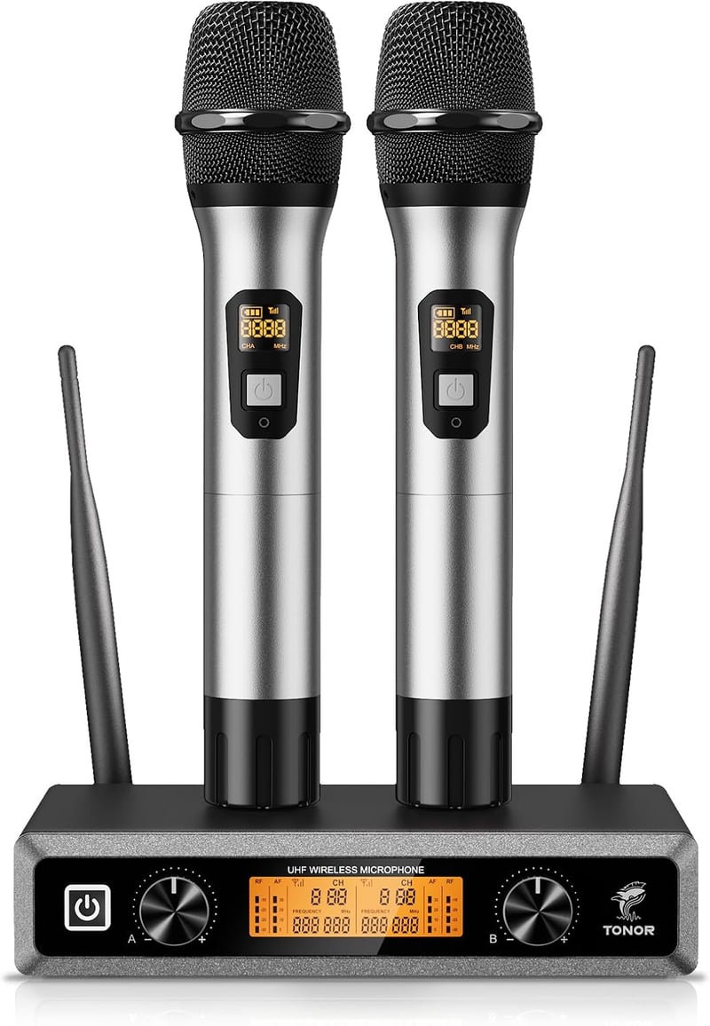 TONOR TW-820 Vezeték Nélküli Mikrofon Szett - 2 Kézi Mikrofon, 60m Hatótáv, Karaoke, Konferencia, Rendezvény Hangosításhoz, Fém Ház