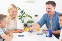 Kartová hra Top Trumps Quiz Disney edícia – Kvízová hra pre fanúšikov Disney – 2+ hráčov – od 8 rokov – 1 balenie 2