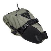 Cyklistická podsedlová taška Topeak BackLoader – vodoodolná, zelená, 6-litrová, s vnútorným vodotesným vakom, bikepacking taška 8