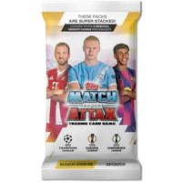 Celá škatuľa futbalových kariet Topps UCC Match Attax 2025/26 – 32 balíčkov, 12 kariet v balíčku 2