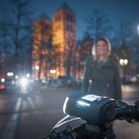 Predné svetlo na bicykel Trelock LS 760 I-Go Vision – 100 luxov, nabíjateľné cez USB, LED, 5 režimov svietenia, dosvit 120 m, čierne 9
