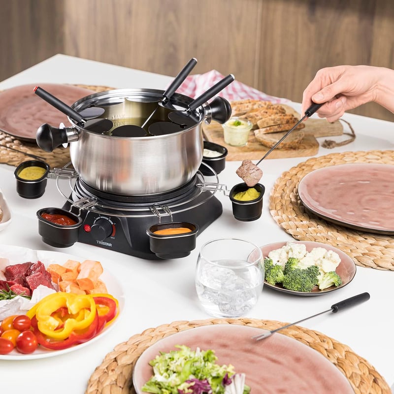 Tristar FO-1109 elektromos fondue készlet 8 személyre, 1,3L, rozsdamentes acél