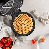 Vafľovač Tristar WF-1160 700 W, nerezová oceľ, na belgické vafle, elektrický 2