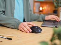 Mouse wireless compact Trust Ozaa, Bluetooth + 2.4GHz, reîncărcabil, multi-device, pentru Laptop, PC, Mac, Android, Negru 8